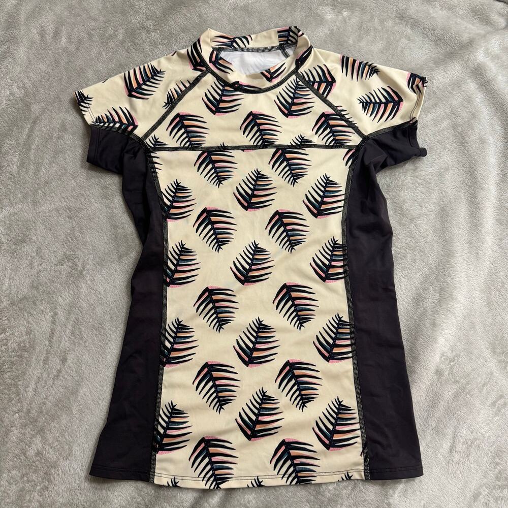 Patagonia Women’s Micro Swell Short Sleeve Rashguard Palms of My Heart
 Small